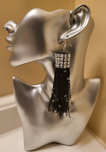 BLACK FRINGE SEQUENCE EARRINGS