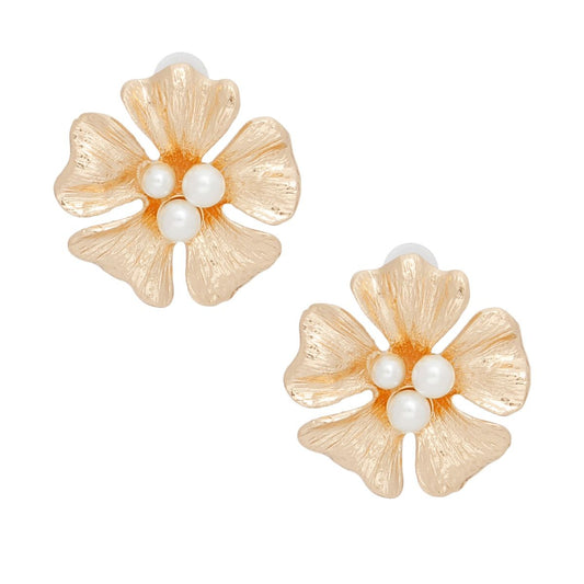Studs Graceful Gold and Pearl Flower Earrings