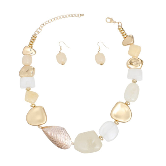 Beaded Ivory and Gold Beachy Shell Link Necklace